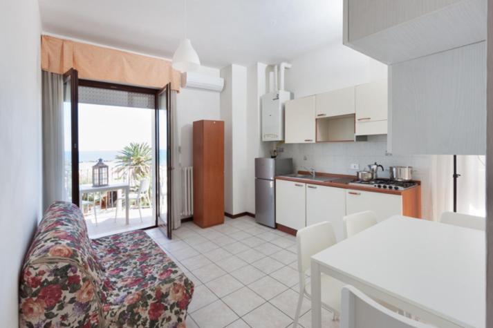Aparthotel Il Lauro San Benedetto del Tronto Exterior foto