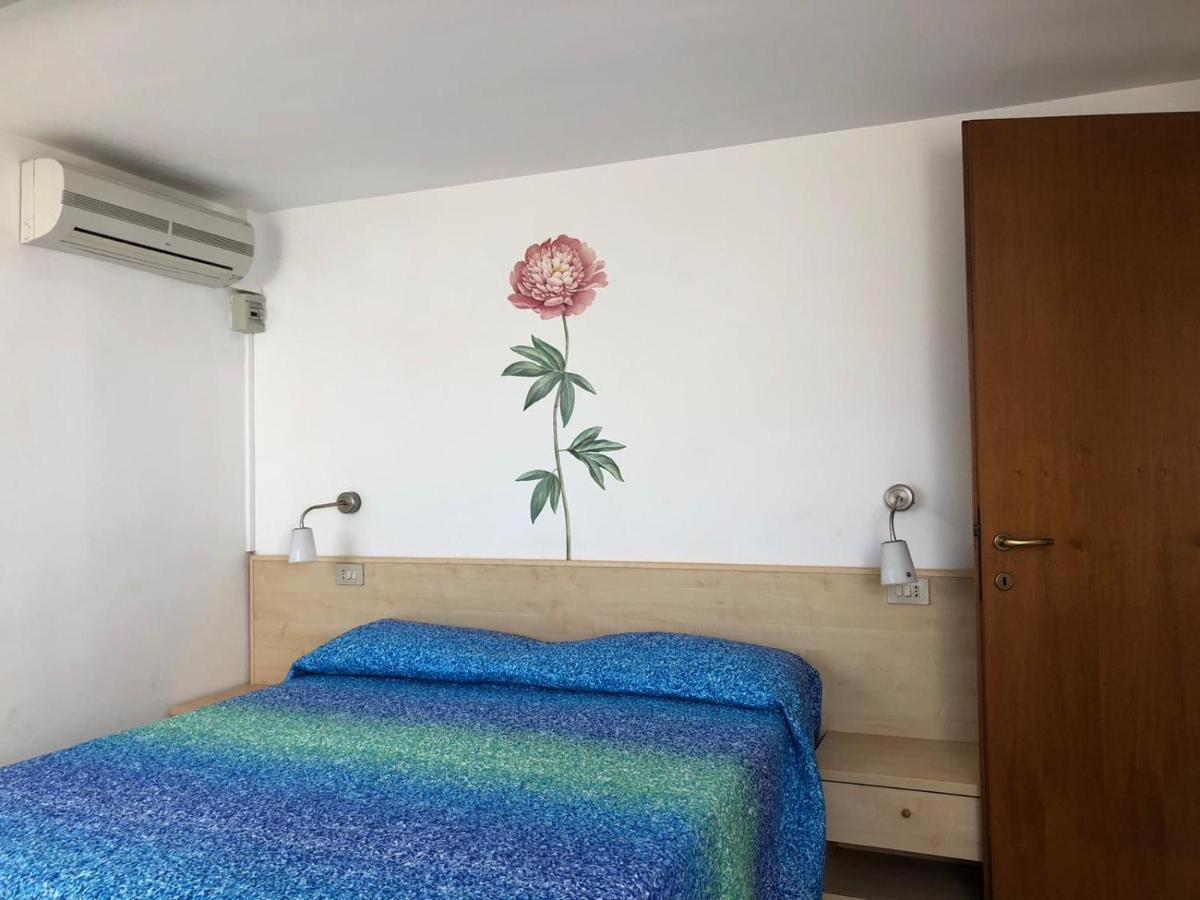 Aparthotel Il Lauro San Benedetto del Tronto Exterior foto