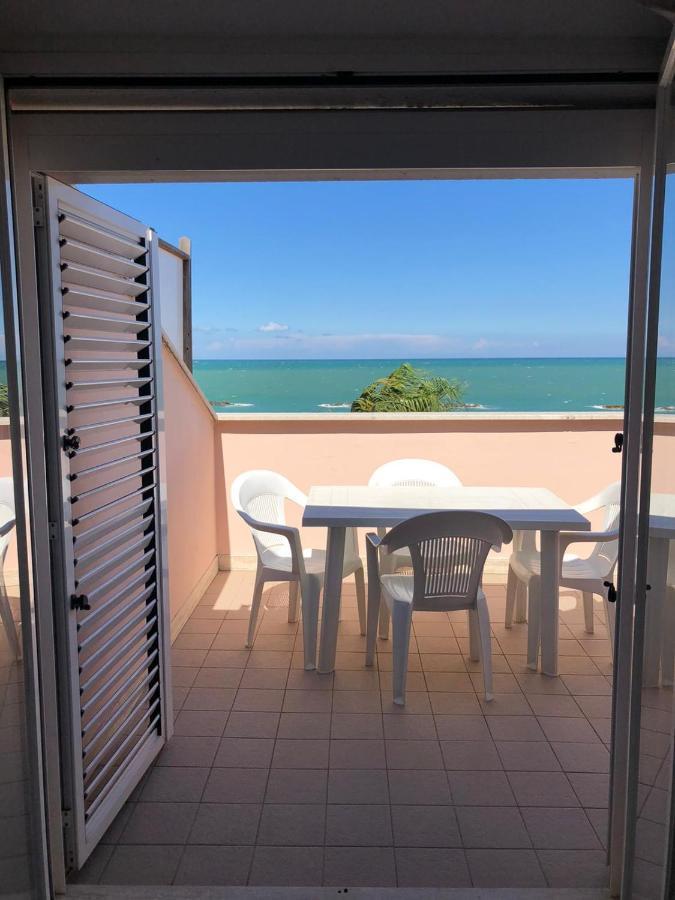 Aparthotel Il Lauro San Benedetto del Tronto Exterior foto