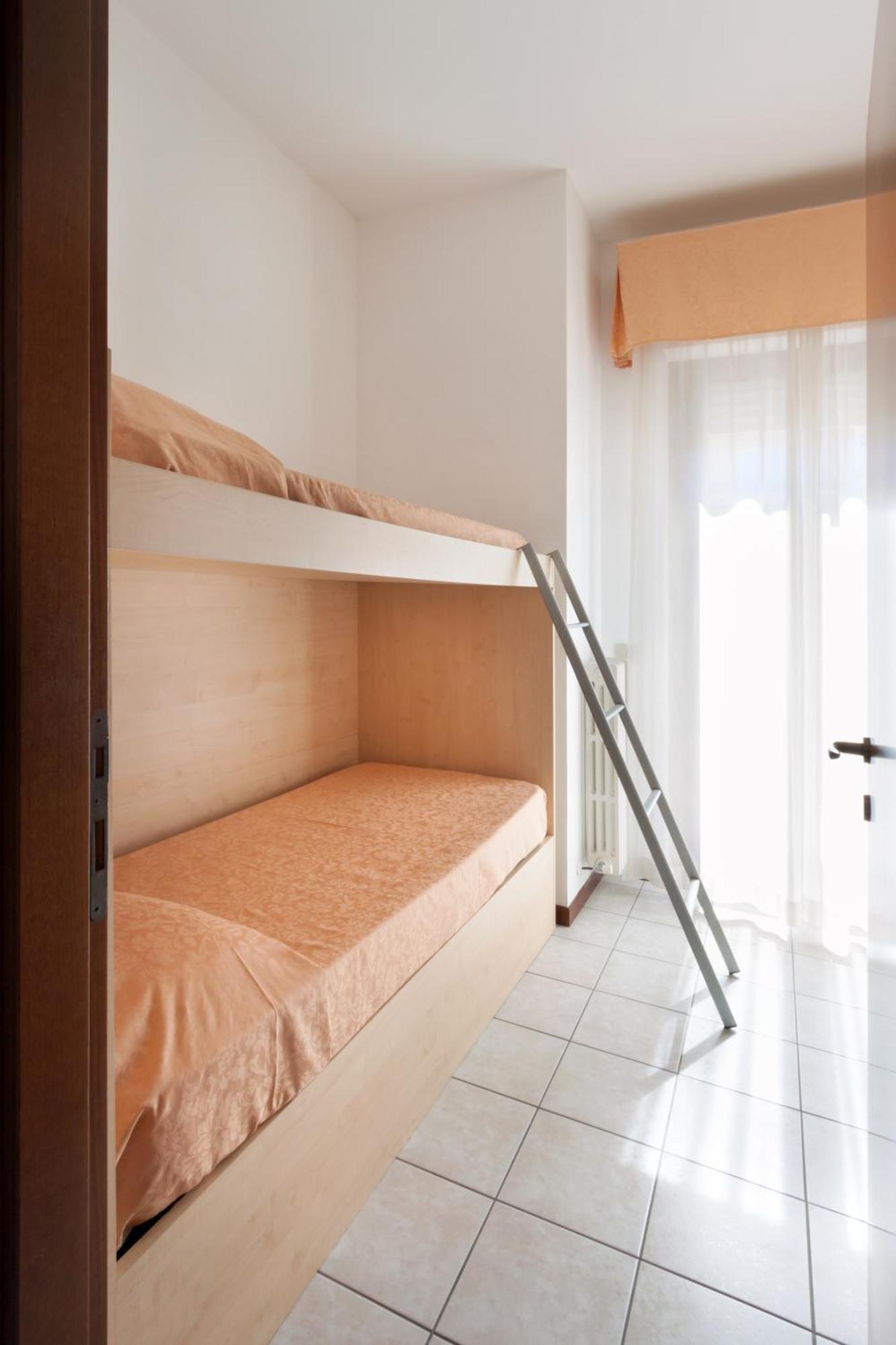 Aparthotel Il Lauro San Benedetto del Tronto Zimmer foto
