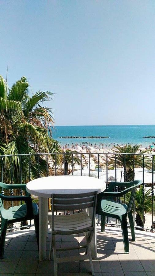Aparthotel Il Lauro San Benedetto del Tronto Exterior foto